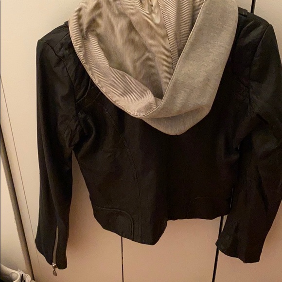 Leather jacket - Picture 6 of 6